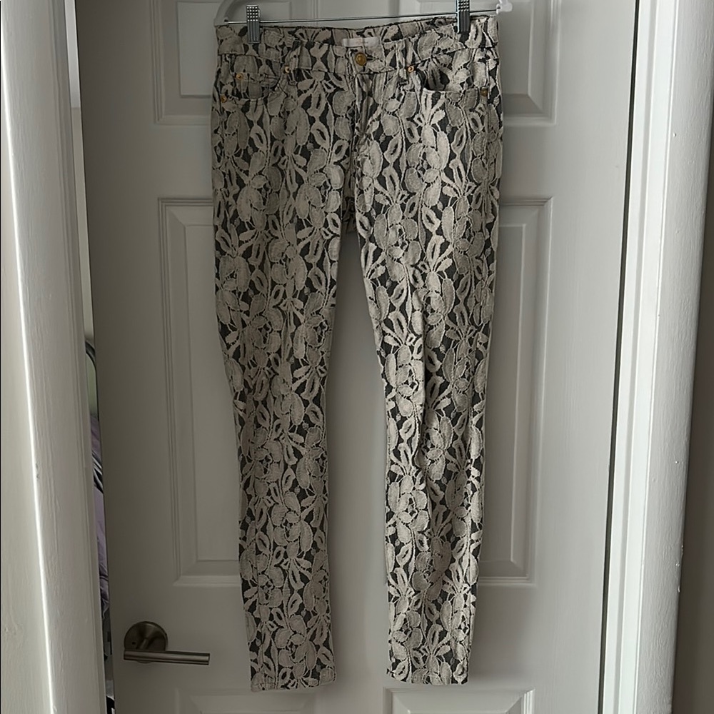7 For All Mankind Skinny Jeans in Black and White